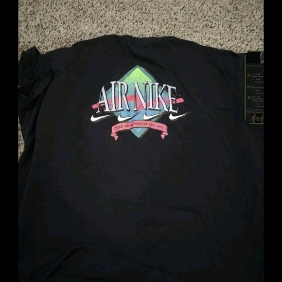 Nike Men's Graphic Tee - Black and Blue - Picture 3 of 12